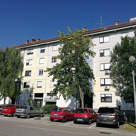 Fly By Suite - Zagreb Airport - 0-24H Self Check In&Out - Parking On Site Велика Гориця Екстер'єр фото
