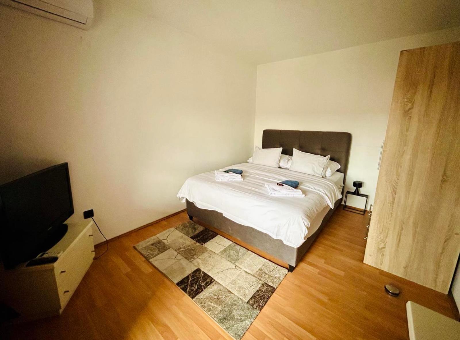 Fly By Suite - Zagreb Airport - 0-24H Self Check In&Out - Parking On Site Велика Гориця Екстер'єр фото