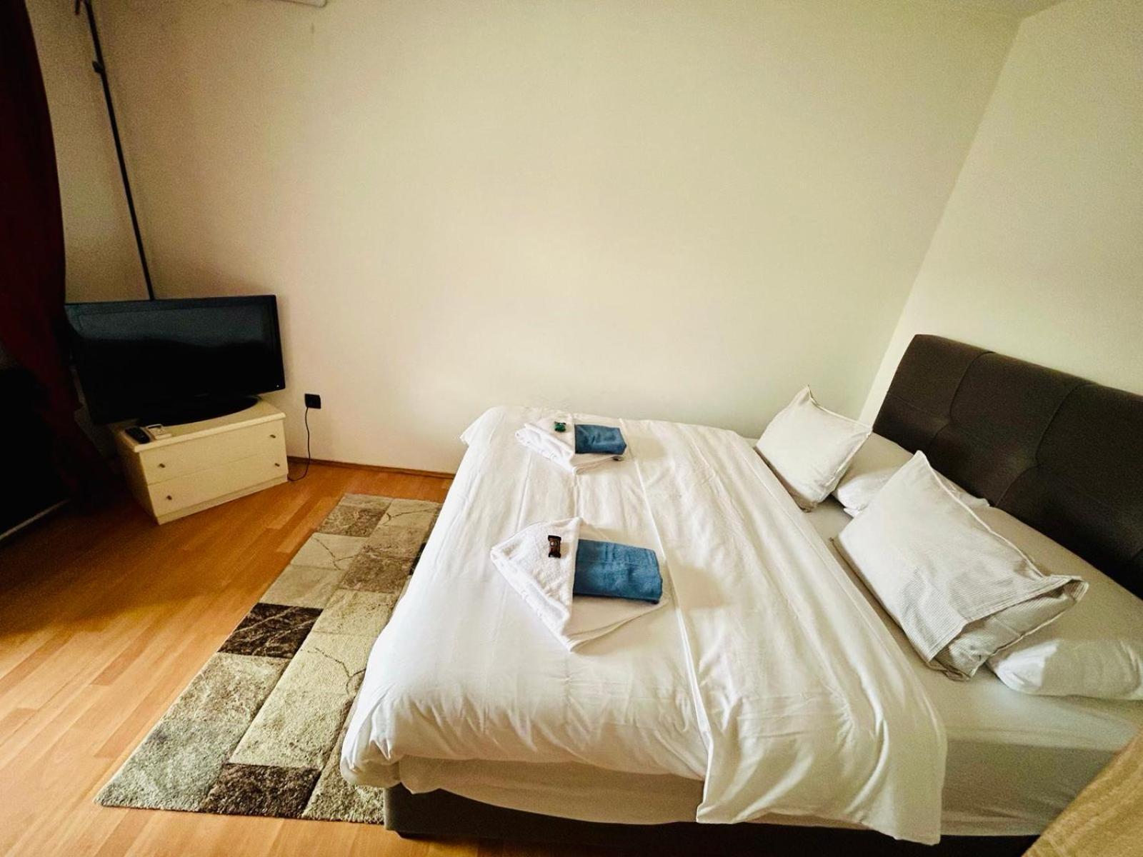 Fly By Suite - Zagreb Airport - 0-24H Self Check In&Out - Parking On Site Велика Гориця Екстер'єр фото