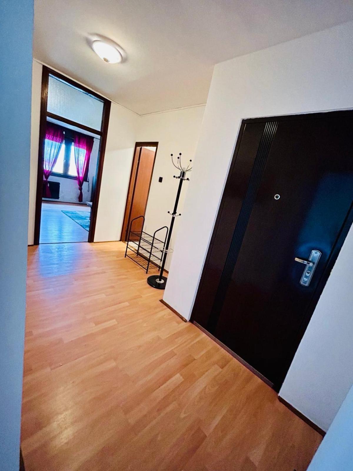 Fly By Suite - Zagreb Airport - 0-24H Self Check In&Out - Parking On Site Велика Гориця Екстер'єр фото