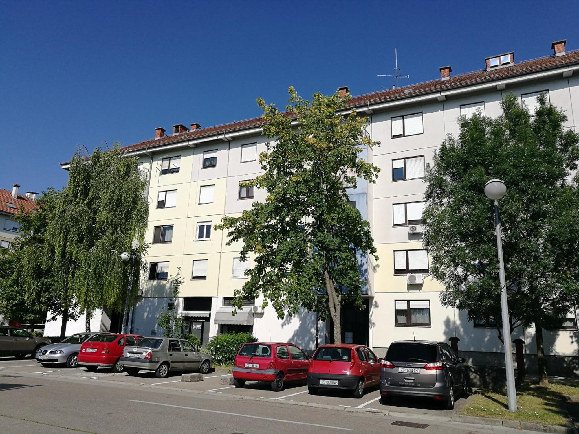 Fly By Suite - Zagreb Airport - 0-24H Self Check In&Out - Parking On Site Велика Гориця Екстер'єр фото