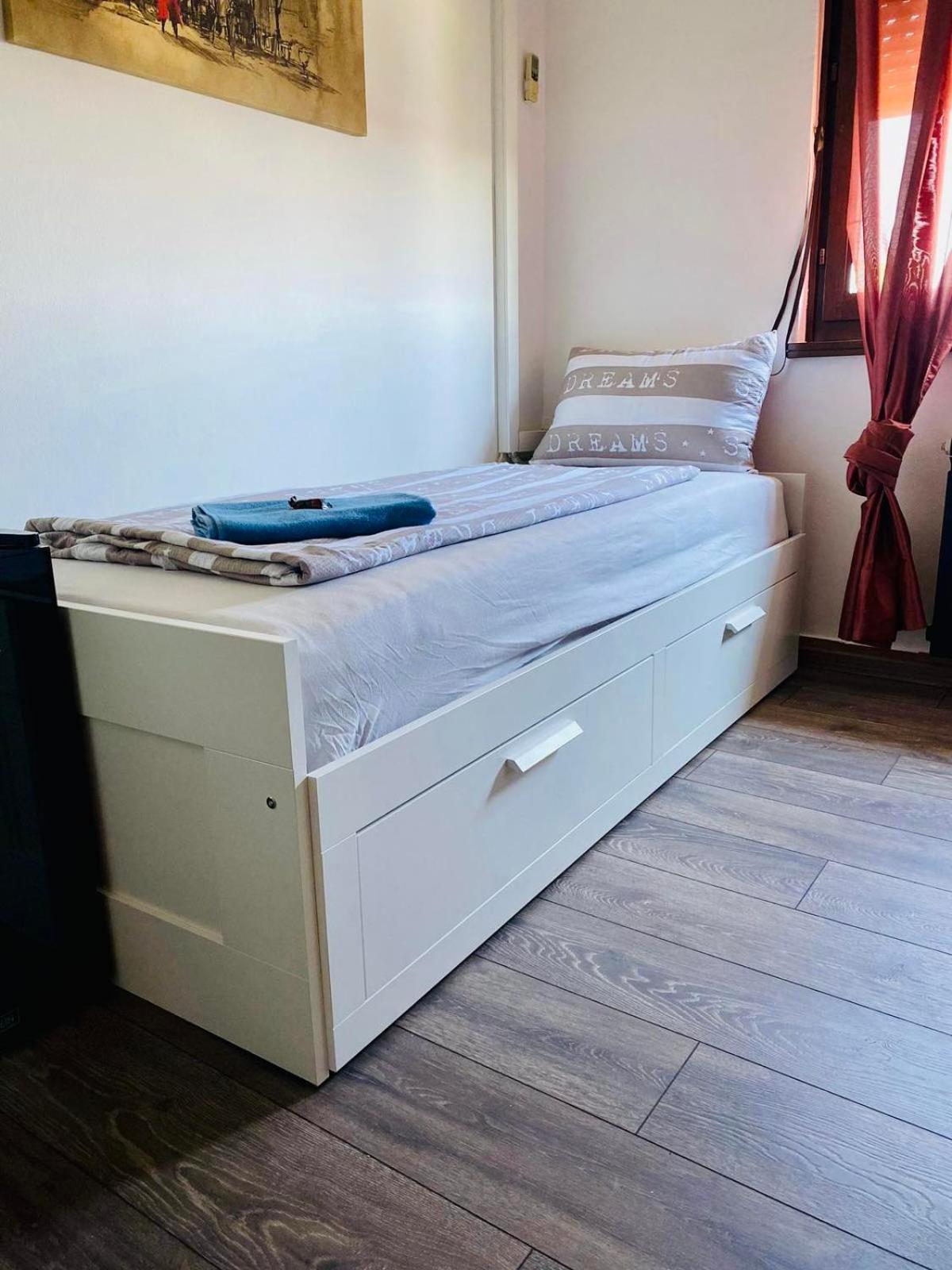 Fly By Suite - Zagreb Airport - 0-24H Self Check In&Out - Parking On Site Велика Гориця Екстер'єр фото